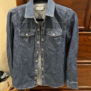 Untuckit women’s jean shirt